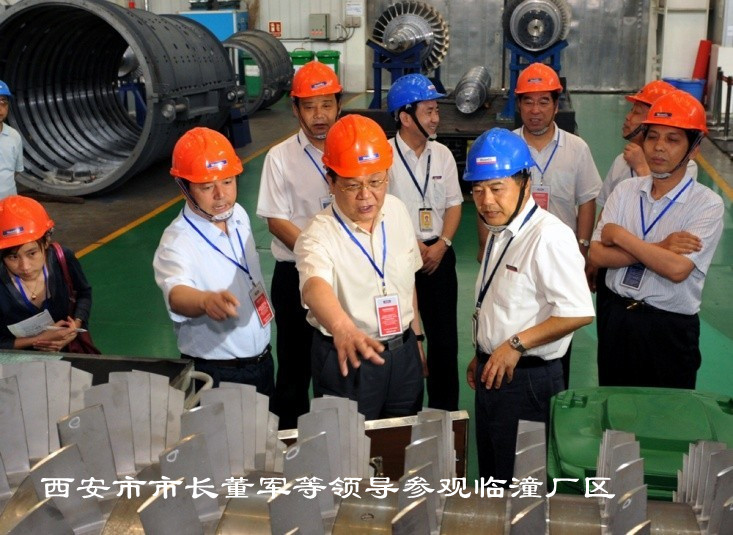 市政府调研全市工业企业生长状态并在尊龙凯时召开座谈会